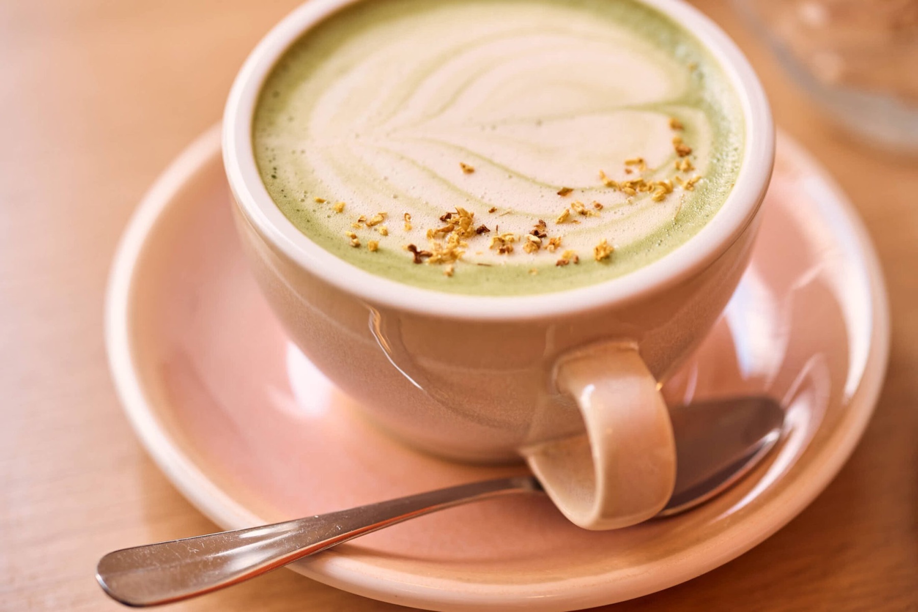 Gros plan matcha latte Koko